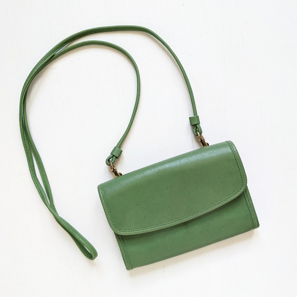 Vintage Coach Swing Wallet Green Leather Crossbody Bag 1990s